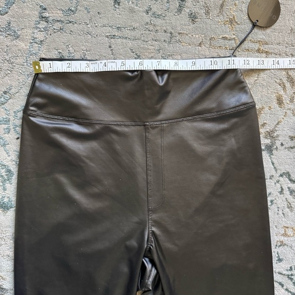 Offline by Aerie Real Luxe Faux Leather Leggings – Size M NWT - Picture 9 of 11